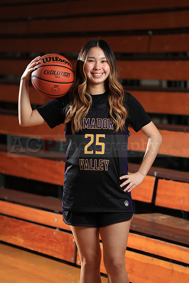 AVHS_Girls_Varsity_BB055