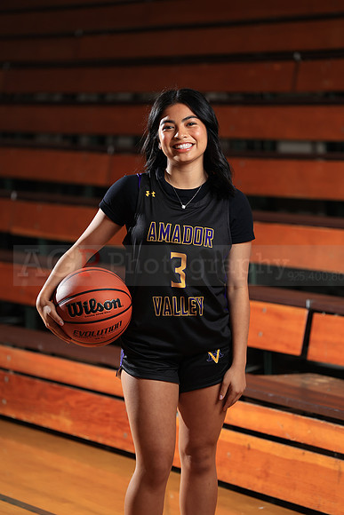 AVHS_Girls_Varsity_BB058