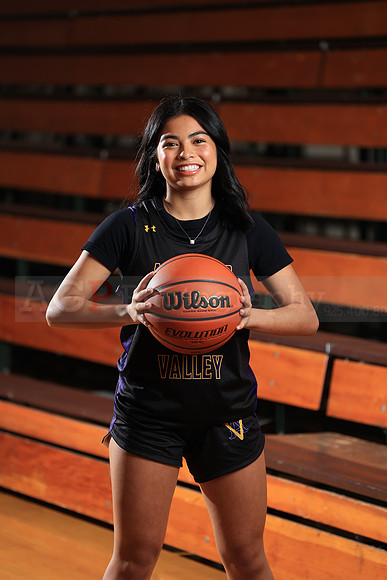 AVHS_Girls_Varsity_BB064