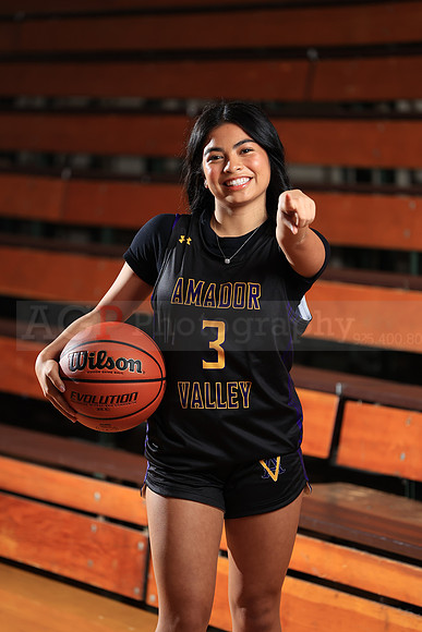 AVHS_Girls_Varsity_BB067