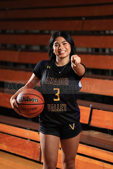 AVHS_Girls_Varsity_BB068