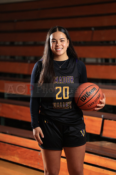 AVHS_Girls_Varsity_BB072