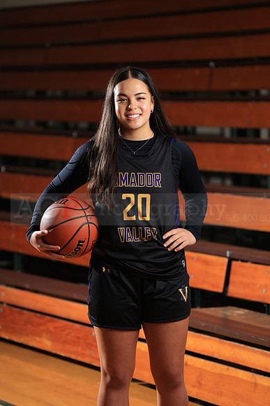 AVHS_Girls_Varsity_BB079