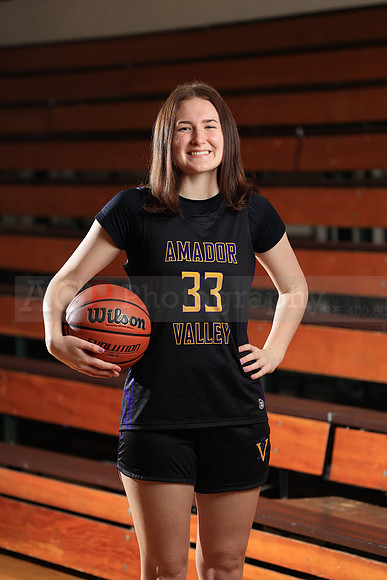 AVHS_Girls_Varsity_BB083