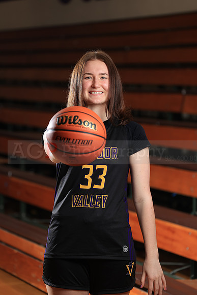 AVHS_Girls_Varsity_BB089