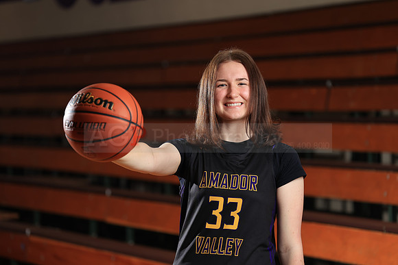 AVHS_Girls_Varsity_BB090