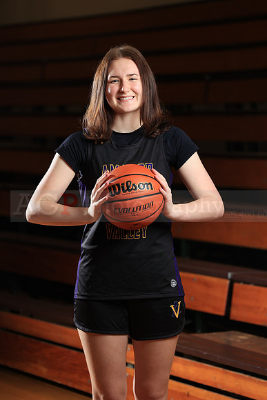 AVHS_Girls_Varsity_BB093