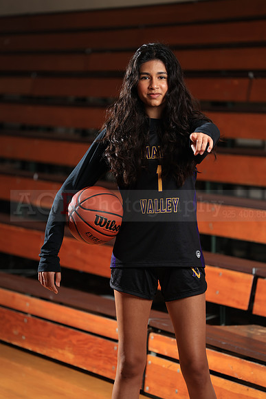 AVHS_Girls_Varsity_BB099