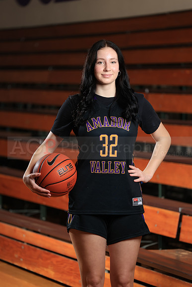AVHS_Girls_JV_Fr_BB064