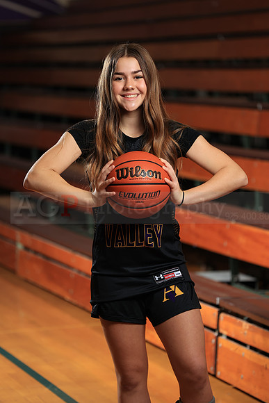 AVHS_Girls_JV_Fr_BB196