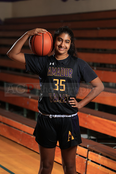 AVHS_Girls_JV_Fr_BB217
