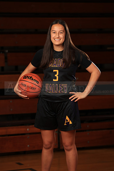 AVHSVarsityBB00080