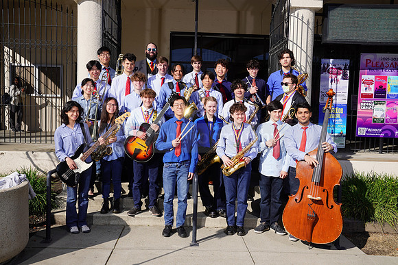 Hillsdale_HS_Campana003