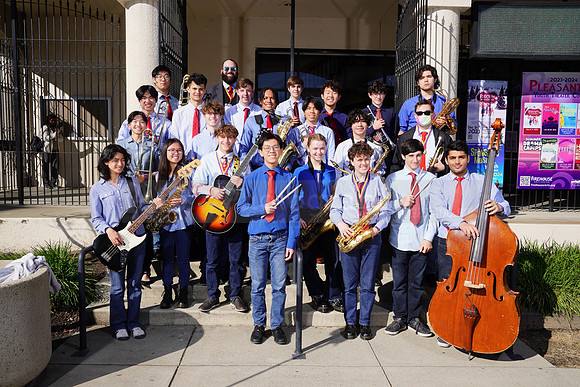 Hillsdale_HS_Campana001