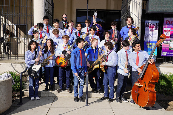 Hillsdale_HS_Campana006