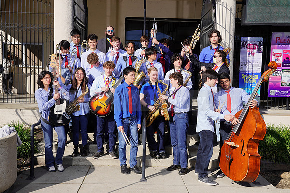 Hillsdale_HS_Campana007