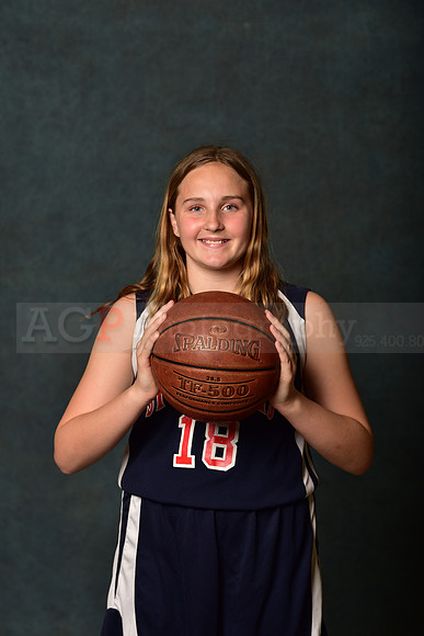 SR_Girls_6th_B_BB033
