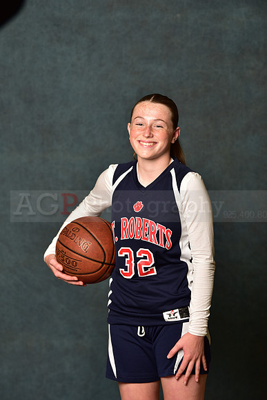 SR_Girls_6th_B_BB053