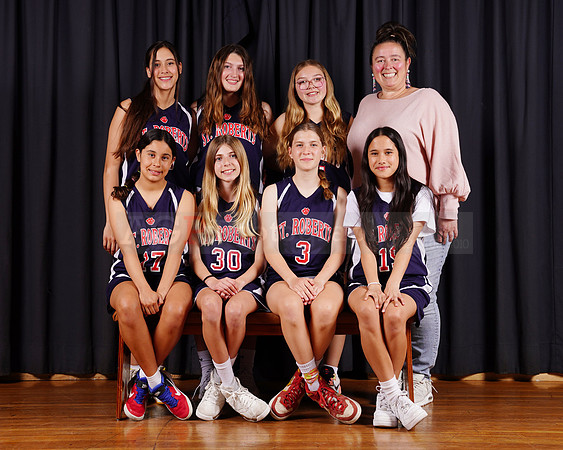 SR_Girls_7th_B_BB004