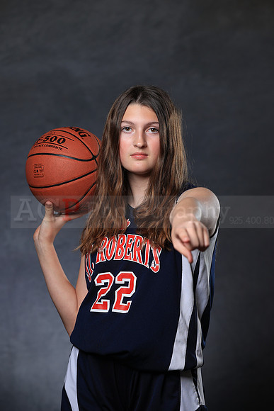 SR_Girls_7th_B_BB024