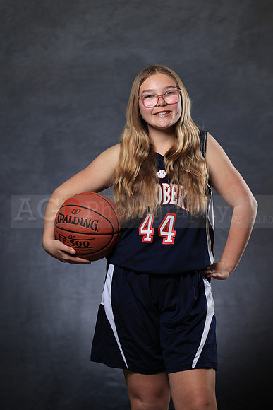 SR_Girls_7th_B_BB035