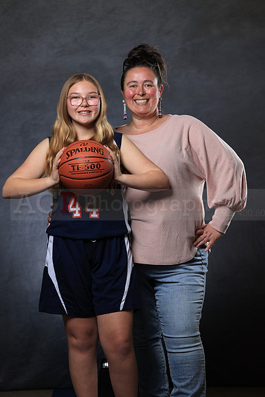 SR_Girls_7th_B_BB049
