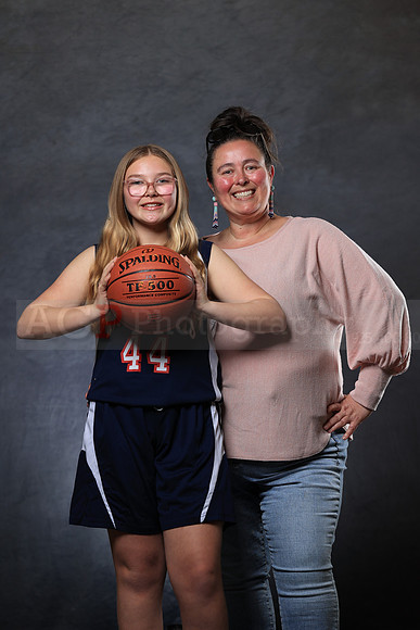 SR_Girls_7th_B_BB053