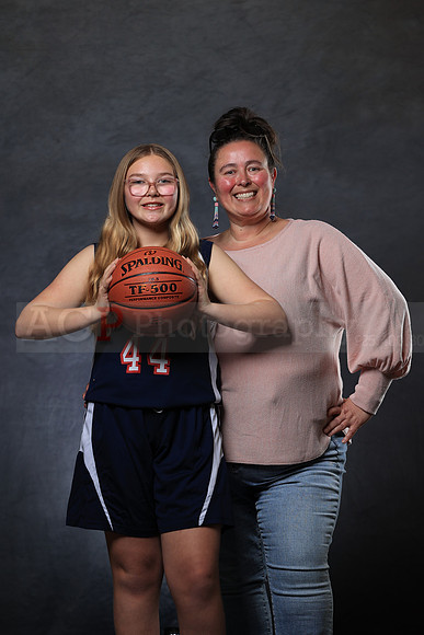 SR_Girls_7th_B_BB056