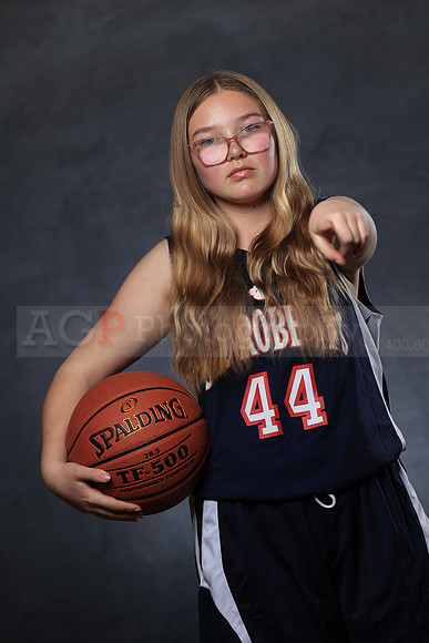 SR_Girls_7th_B_BB069