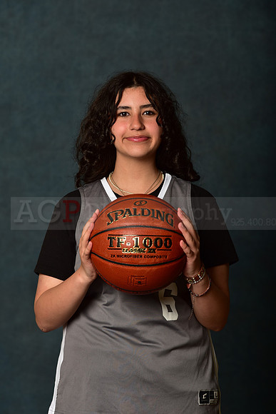 SR_Girls_8th_BB037
