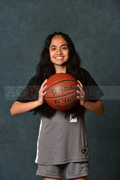 SR_Girls_8th_BB045