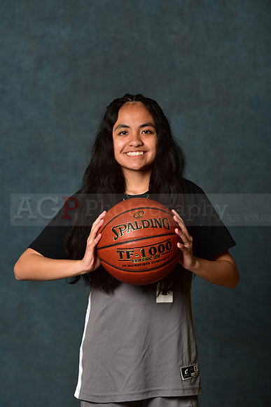 SR_Girls_8th_BB043