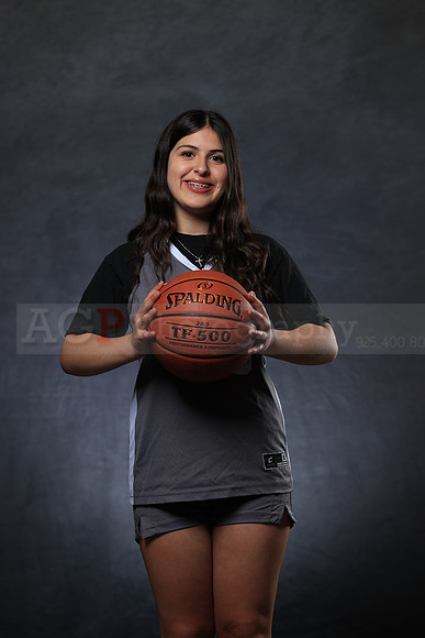 SR_Girls_8th_BB068
