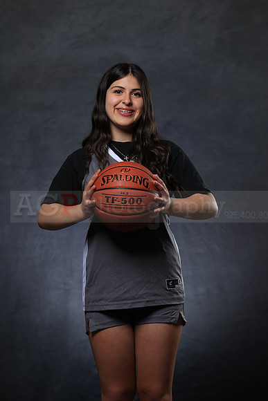 SR_Girls_8th_BB069