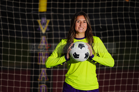 AVHSGirls_Varsity_Soccer00093