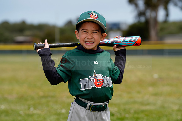 TBTinCaps00060