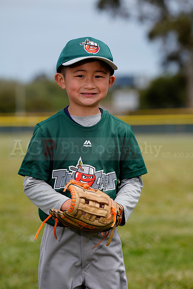 TBTinCaps00078