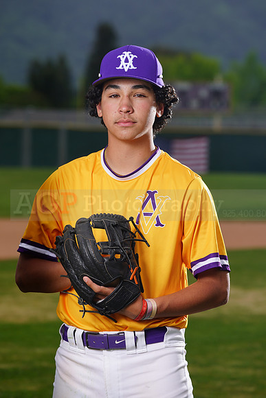 2025_Freshmen_BB008