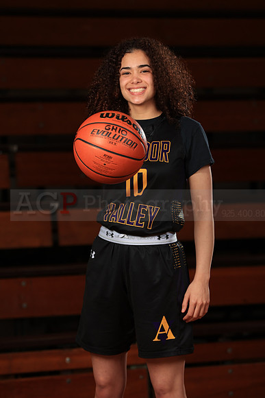 AVHSVarsityBB00054