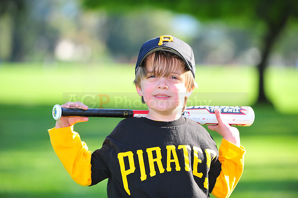 TBall_Pirates007