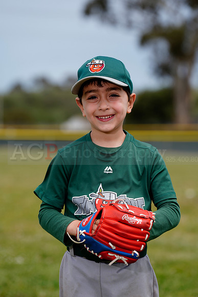 TBTinCaps00070