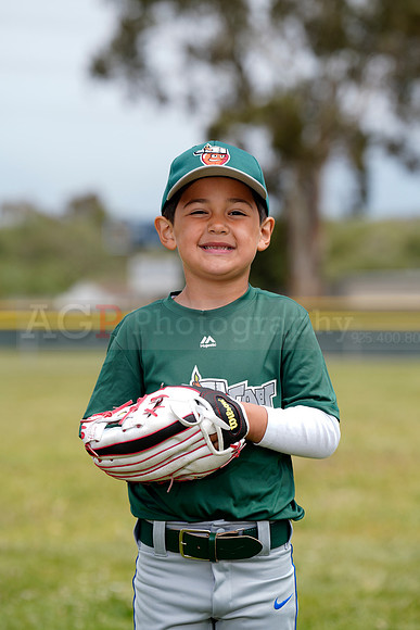 TBTinCaps00108