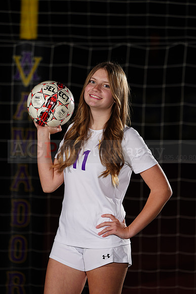 Freshmen_GirlsSoc008