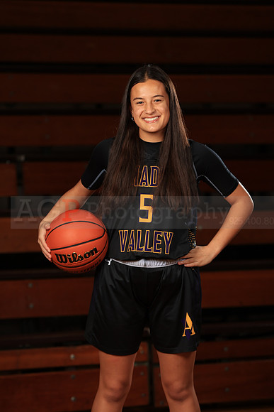AVHSVarsityBB00073