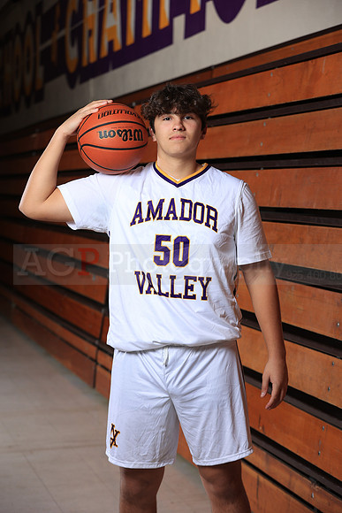 AVHSVarsityBKN00168