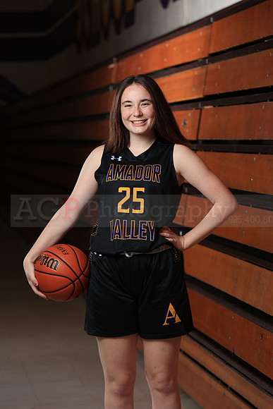 AVHS_Girls_Varsity_BKN00098