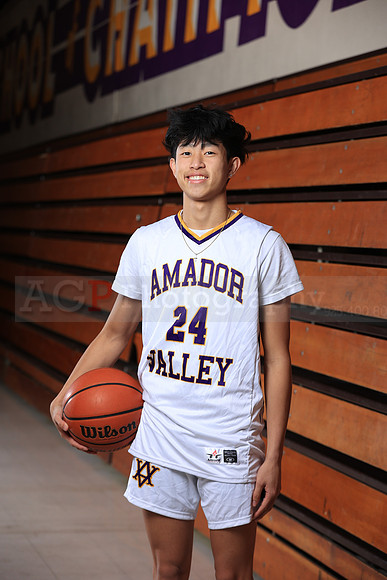 AVHSVarsityBKN00066