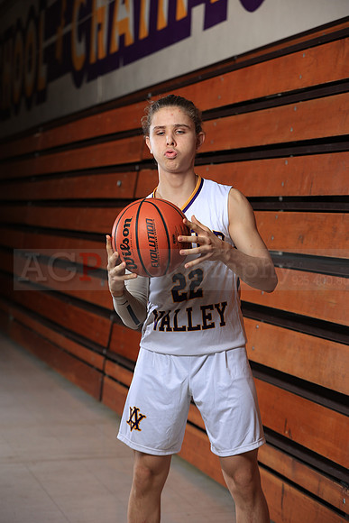 AVHSVarsityBKN00145
