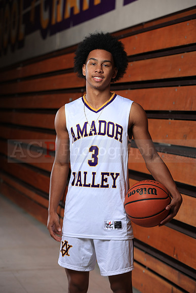 AVHSVarsityBKN00044