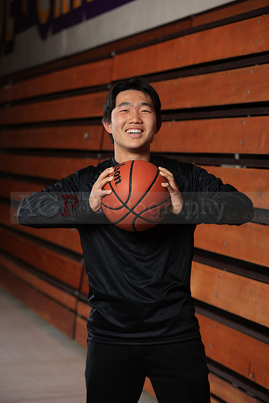 AVHSVarsityBKN00208